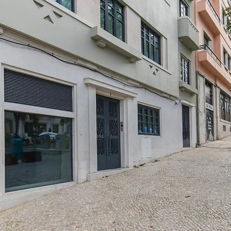 Modern And Bright By Lovelystay *