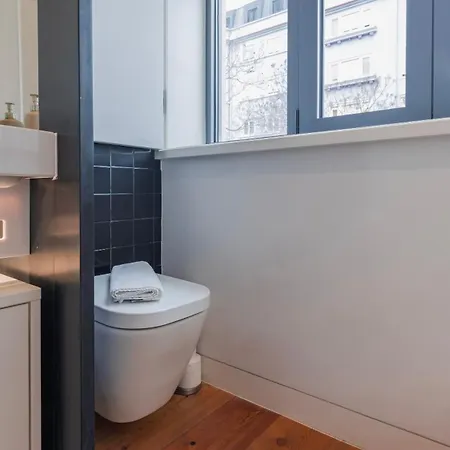 Modern And Bright By Lovelystay Lisboa