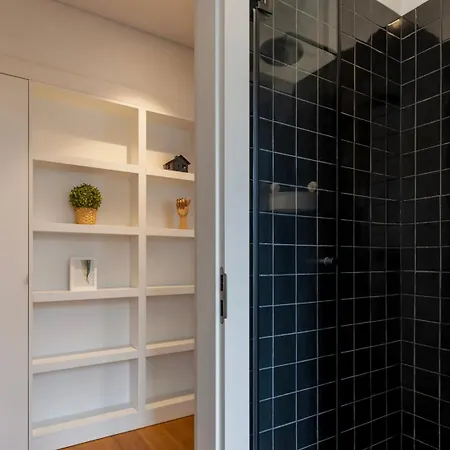 Modern And Bright By Lovelystay Lägenhet