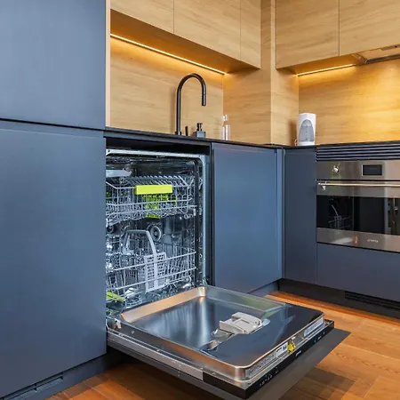 Modern And Bright By Lovelystay Lisbon