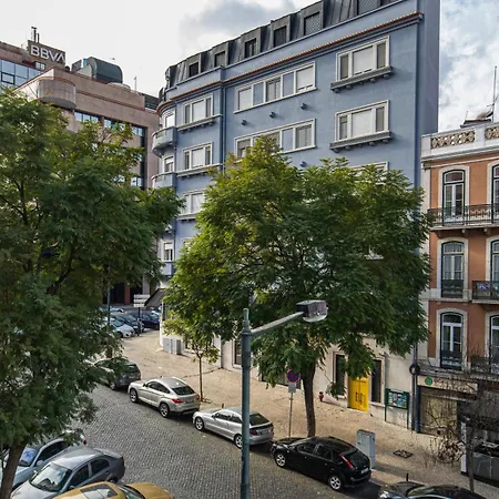 Modern And Bright By Lovelystay Lisboa