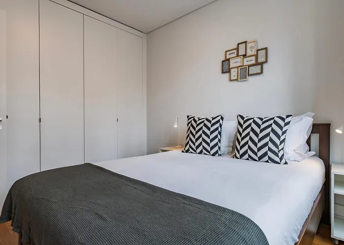 Modern And Bright By Lovelystay Apartment Lissabon