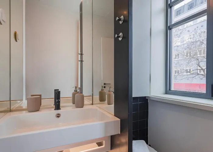 Apartment Modern And Bright By Lovelystay Lisbon