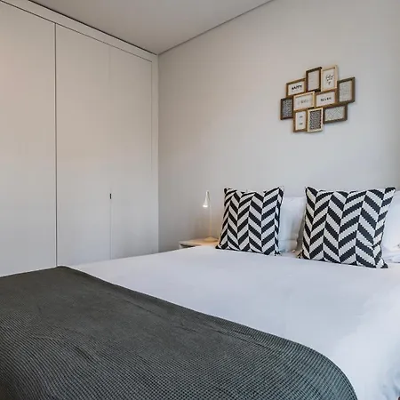 Modern And Bright By Lovelystay Apartment Lisbon