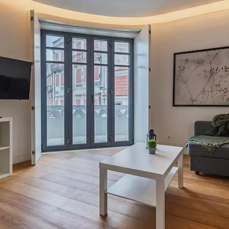 Modern And Bright By Lovelystay Apartment *